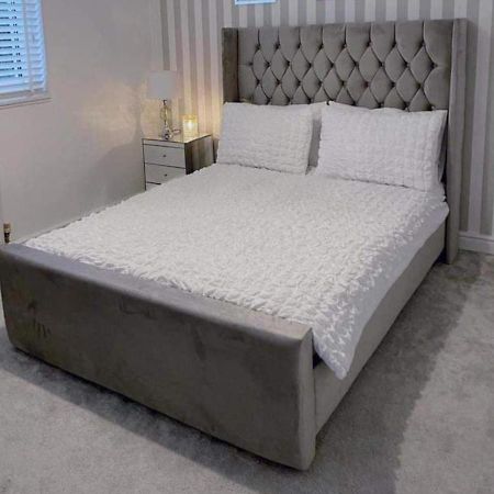 Stylish Furnished Rooms In Barking Centre Luaran gambar
