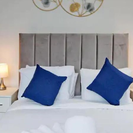 Stylish Furnished Rooms In Barking Centre Luaran gambar
